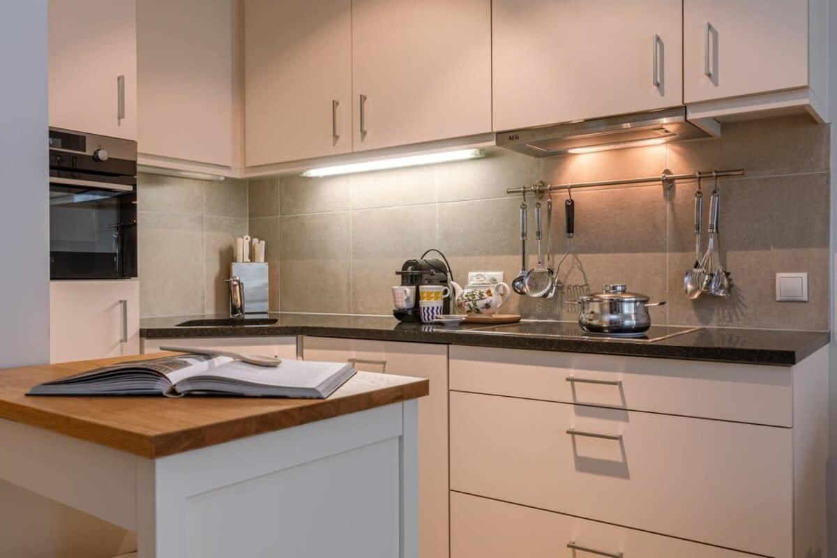 Huswell - Comfortable 2 Bedroom Apartment With Sea-View 克诺克－海斯特 外观 照片